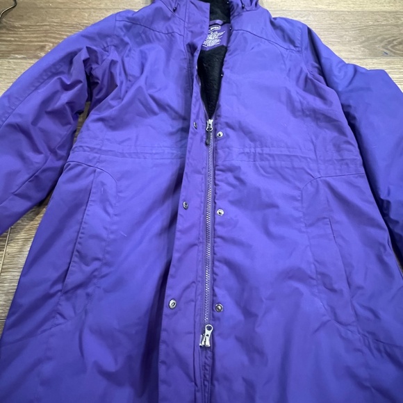 L. L. Bean Women's Warmer Winter Jacket, Purple Size Medium - Picture 8 of 14